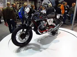 Moto Guzzi V-7 b.webp