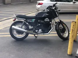 Moto Guzzi v7 III - Imgur.webp