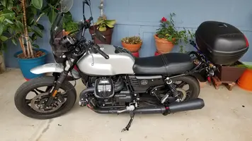 KHumphreys 2019 Moto Guzzi V7 III Stone 061124.jpg